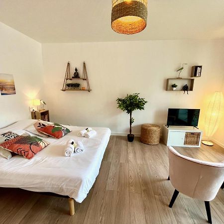 Nihal, Studio Proche Zenith Avec Parking Et Balcon Caen Exterior photo